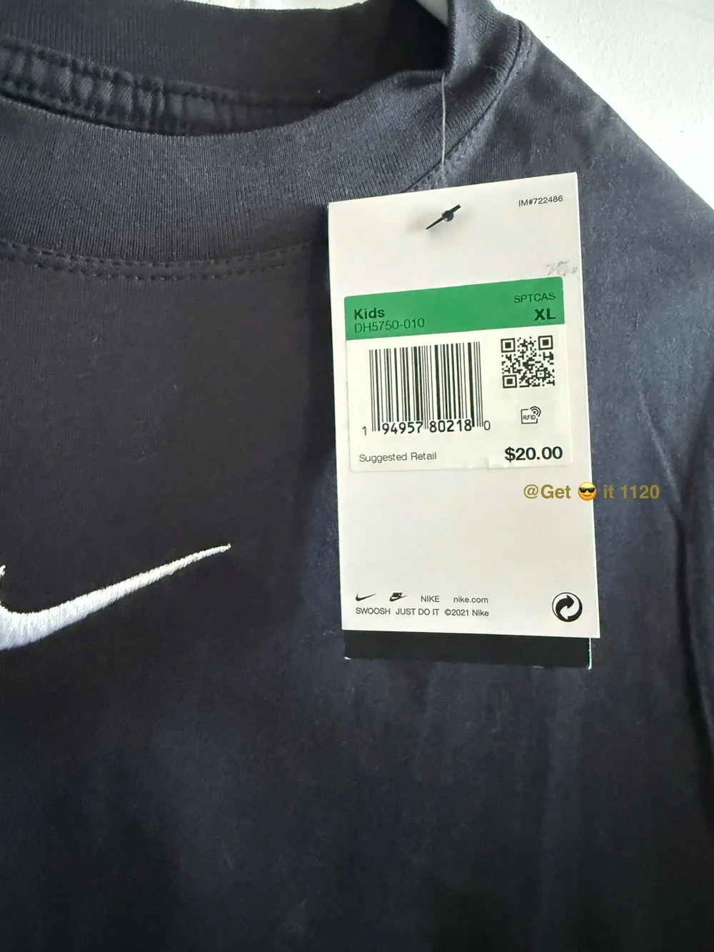 Nike Sportswear Essential Big Kids' (Girls') T-Shirt DH5750-010 Black Size XL